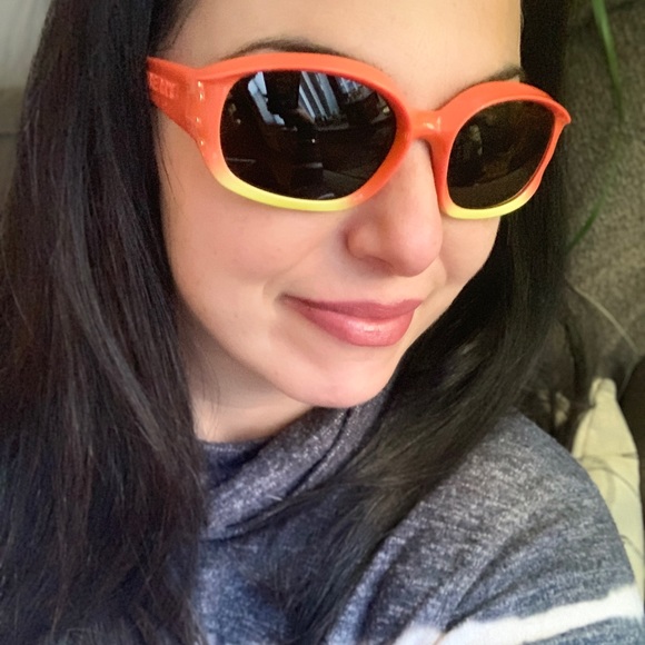 Authentic BURBERRY 56mm oval acetate UNISEX-sunglasses - Picture 2 of 13